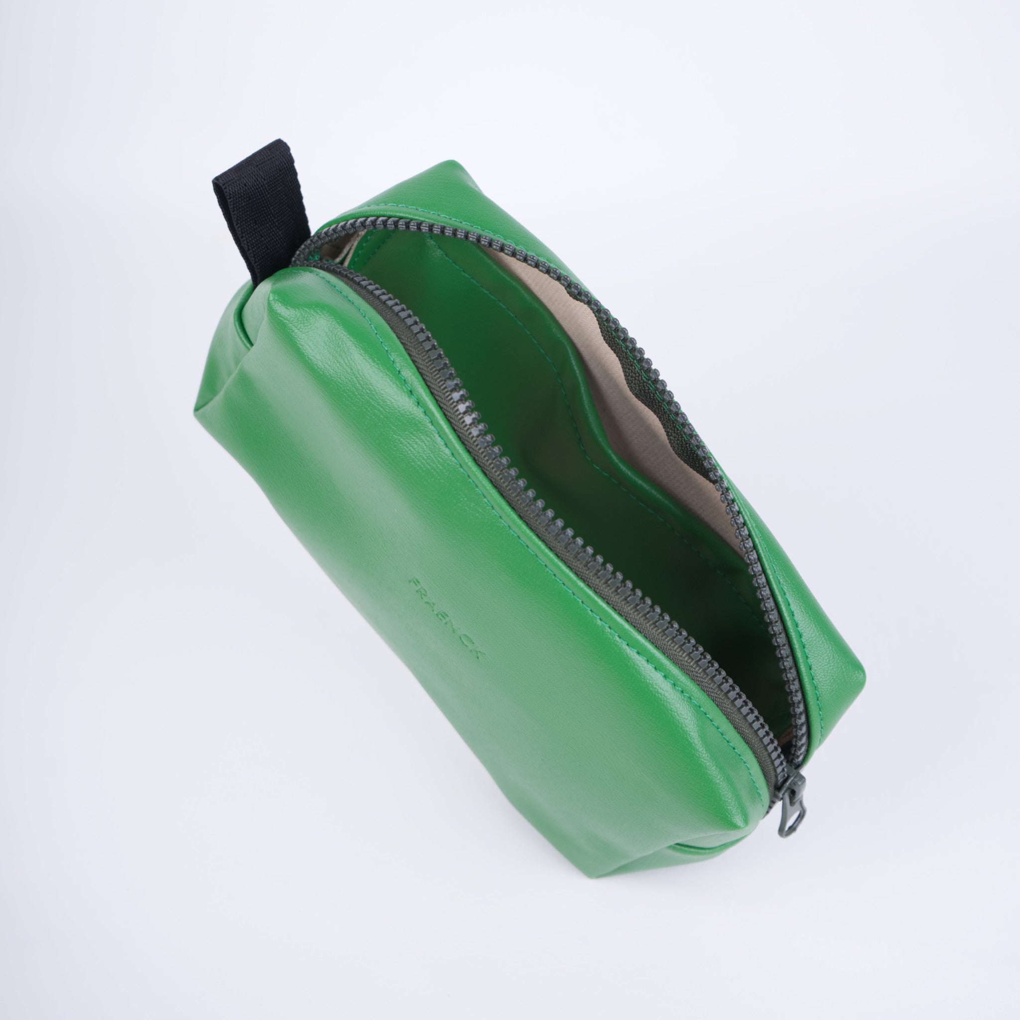 Etui Kim