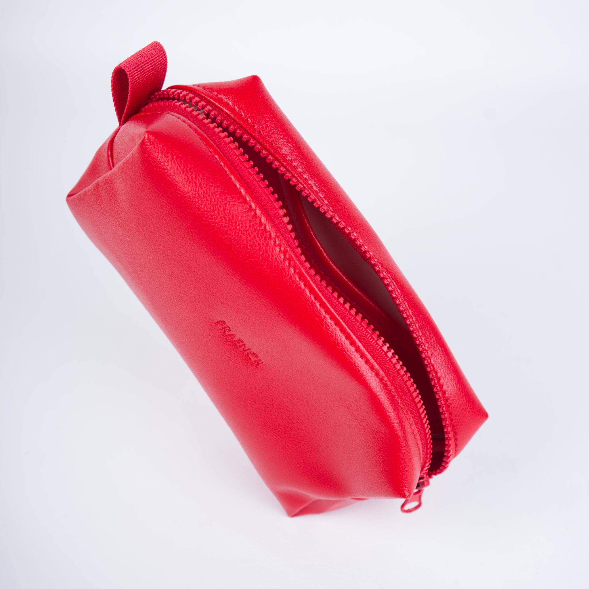Etui Kim